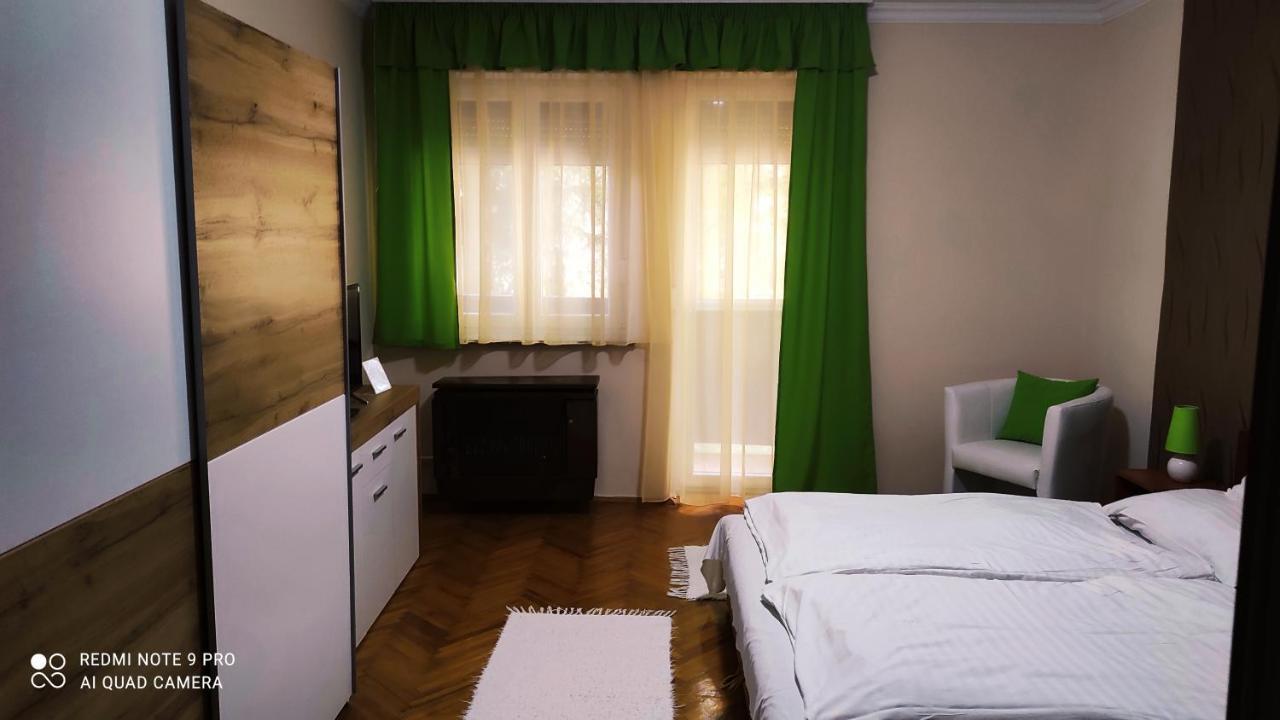 Viva Apartman Sárvár Buitenkant foto